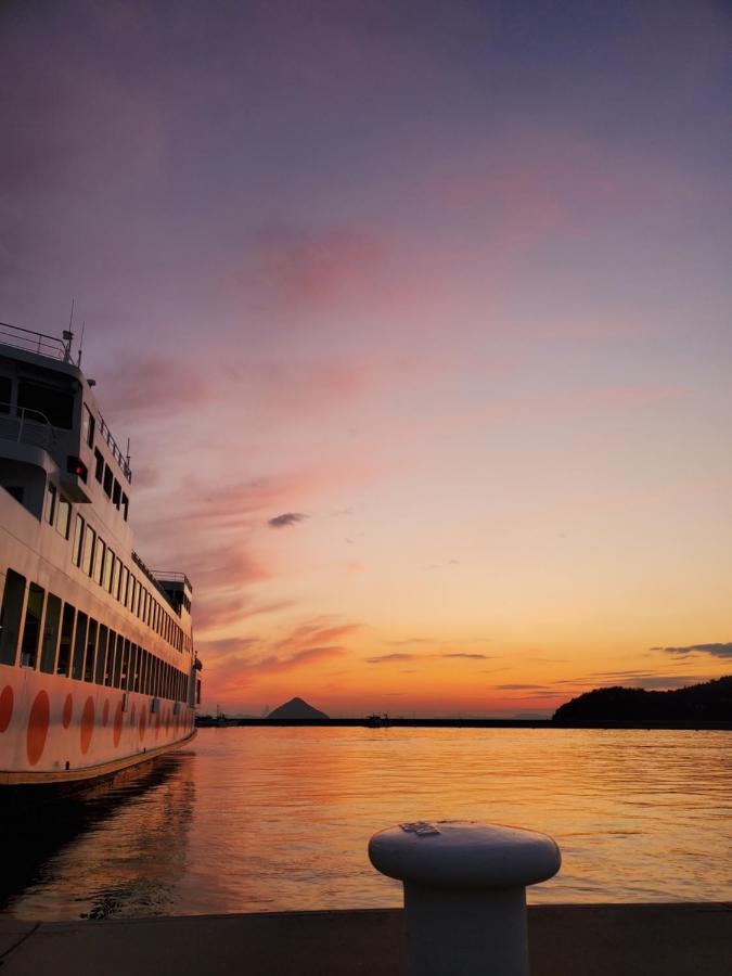 Yado Seven Beach Naoshima Eksteriør billede